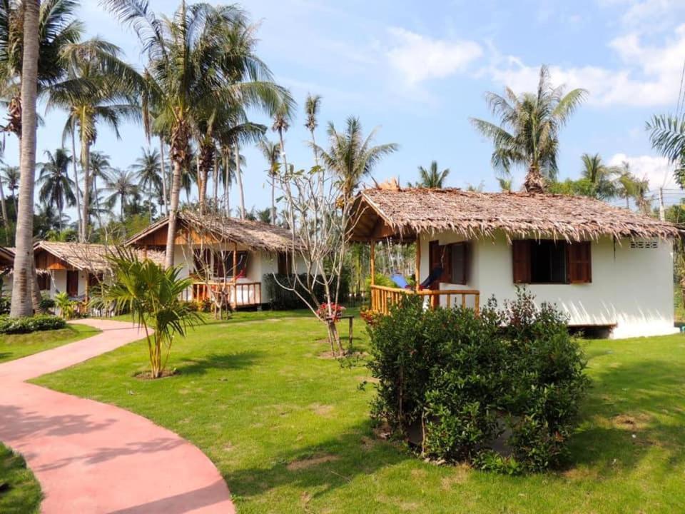 Sarana Bungalows (Adults Only) Bantaj Kültér fotó